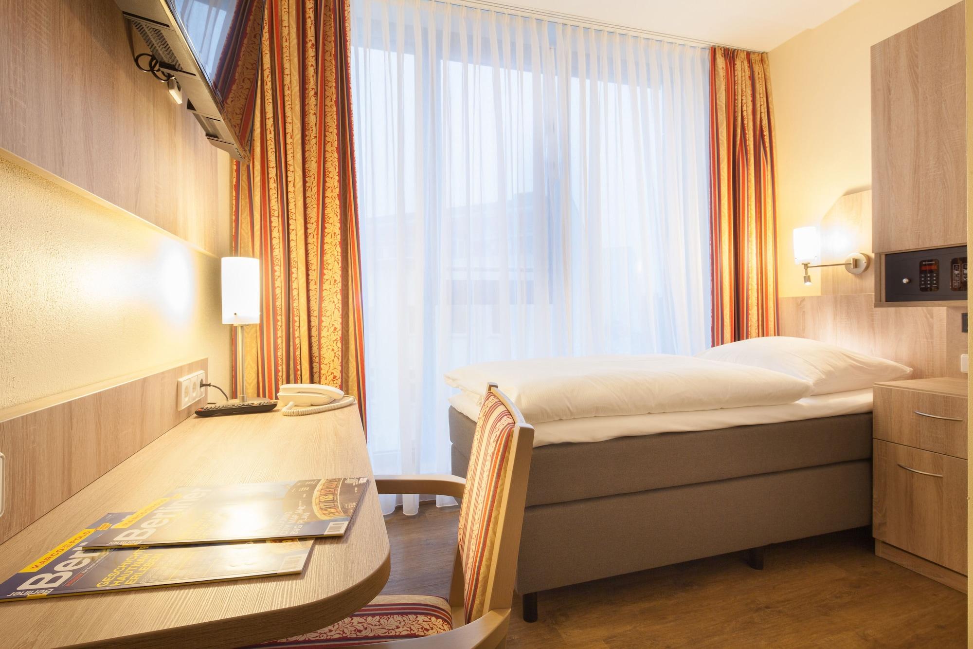 Hotel Kastanienhof Berlin Bagian luar foto