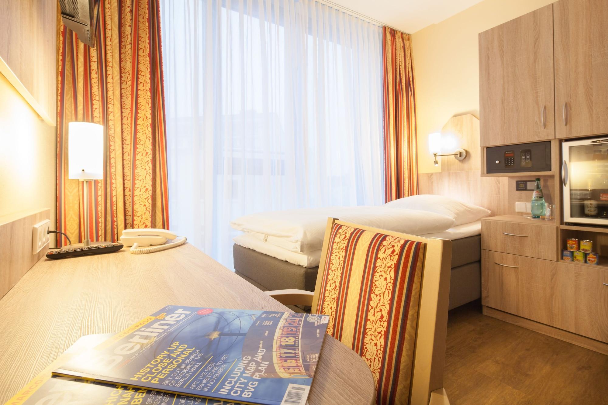 Hotel Kastanienhof Berlin Bagian luar foto