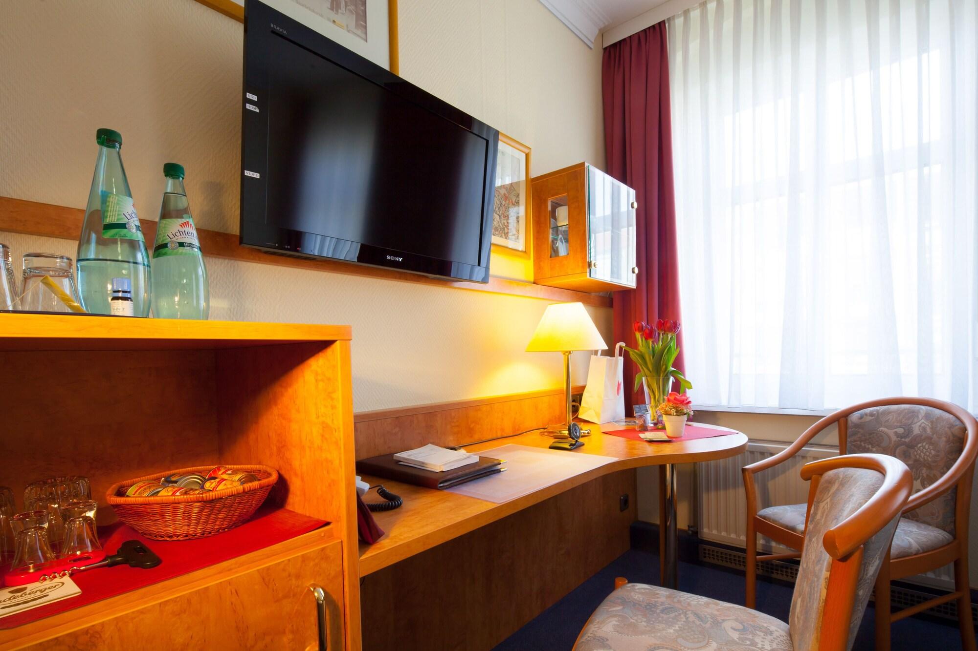 Hotel Kastanienhof Berlin Bagian luar foto
