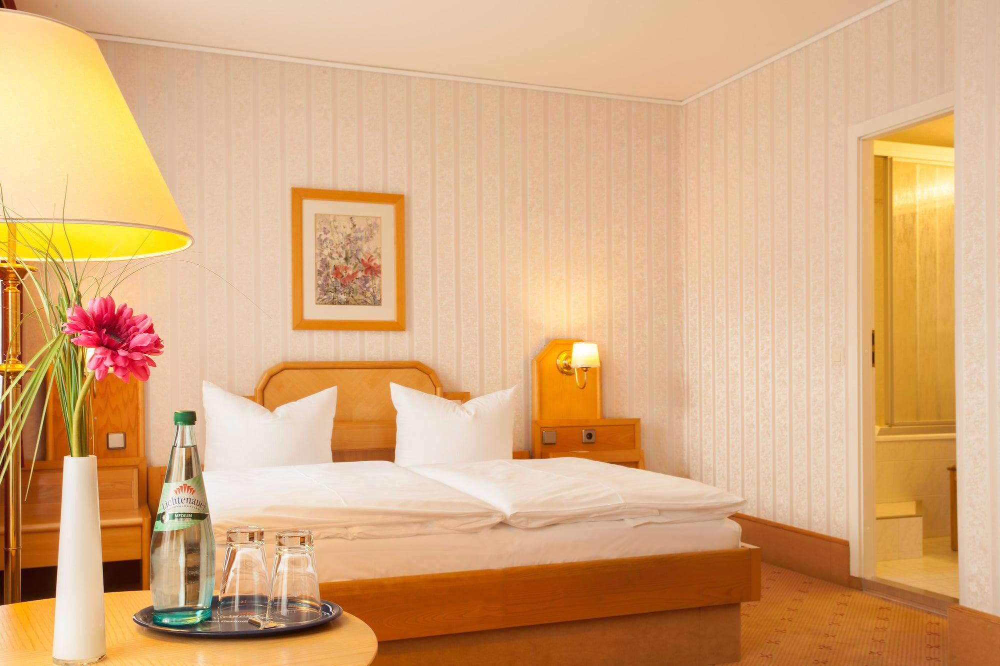 Hotel Kastanienhof Berlin Bagian luar foto