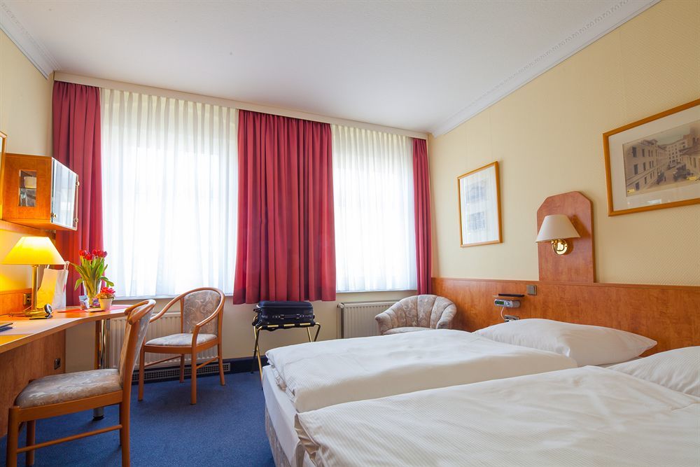 Hotel Kastanienhof Berlin Bagian luar foto